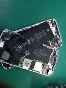フレンド草加店　iPhone修理　バッテリー交換　電源復旧　即日修理