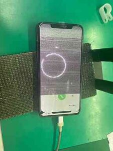 草加 八潮 川口 iPhone修理 映らない 画面修理