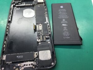 フレンド草加店　草加　iPhone修理　バッテリー交換　即日修理