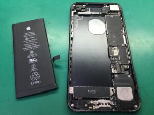 草加　iPhone修理　バッテリー交換 　即日修理