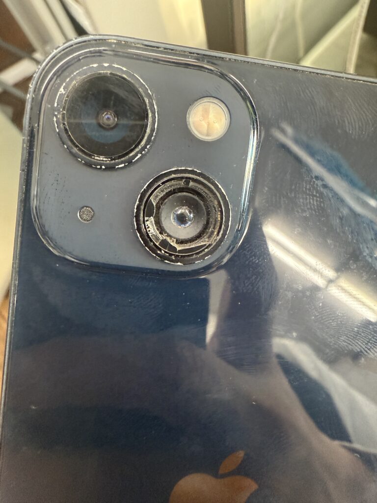 カメラレンズ割れ | スマホ修理屋 フレンド草加本店iPhone iPad Switch